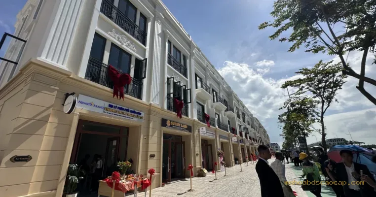 Dãy shophouse Vịnh Tiên, Vinhomes Green Paradise Cần Giờ trong ngày bàn giao những căn nhà đầu tiên 17/10/2026